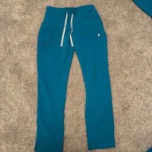 Figs pacific blue XS Yolas